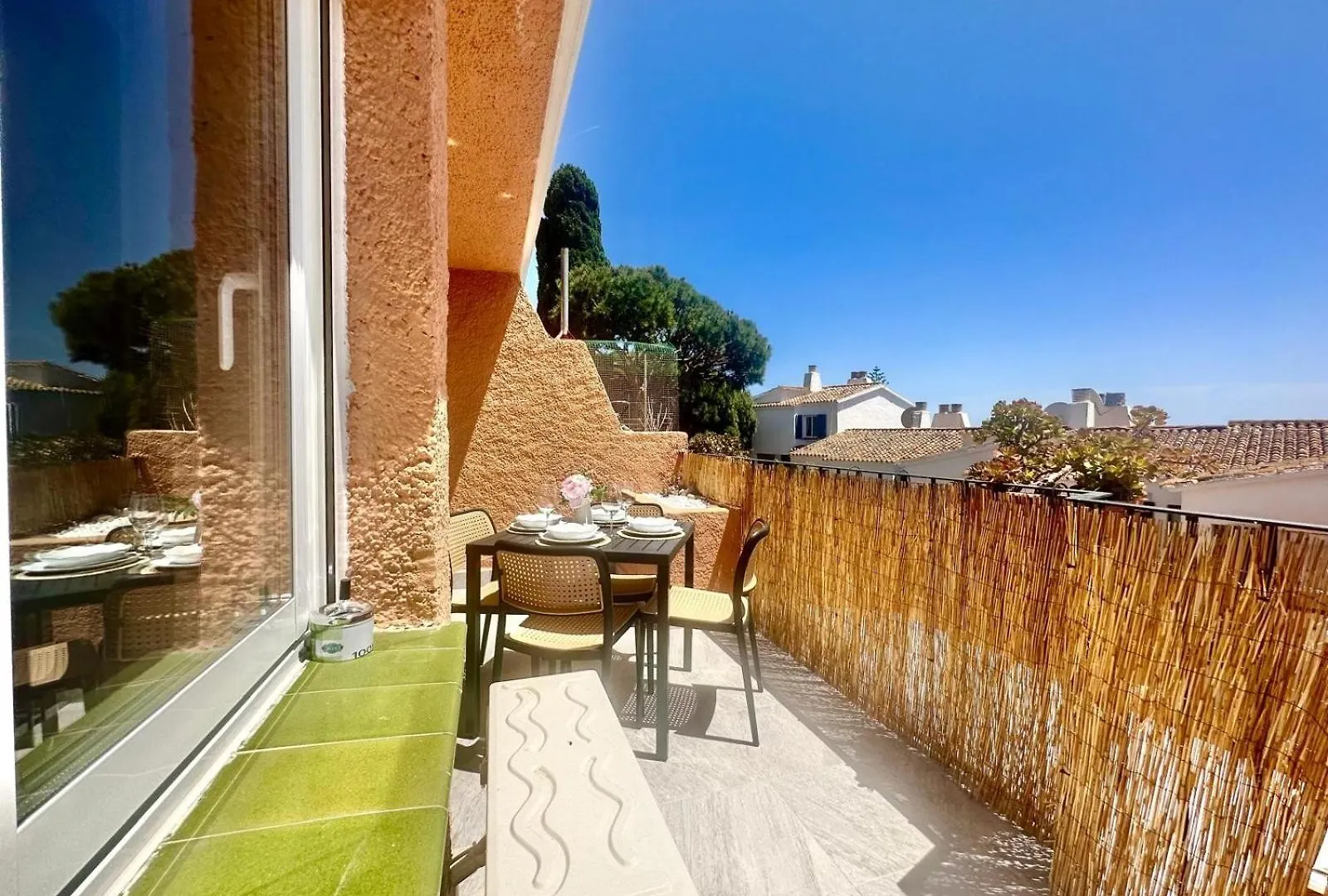 New Beachside Apartment Sitio de Calahonda 0*,  Spain