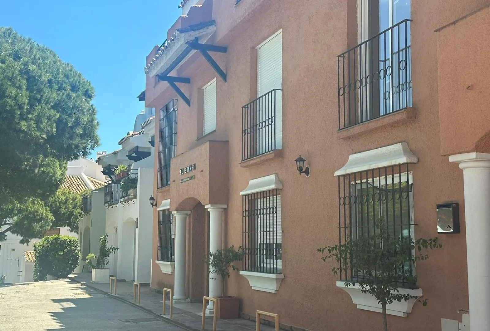 New Beachside Apartment Sitio de Calahonda