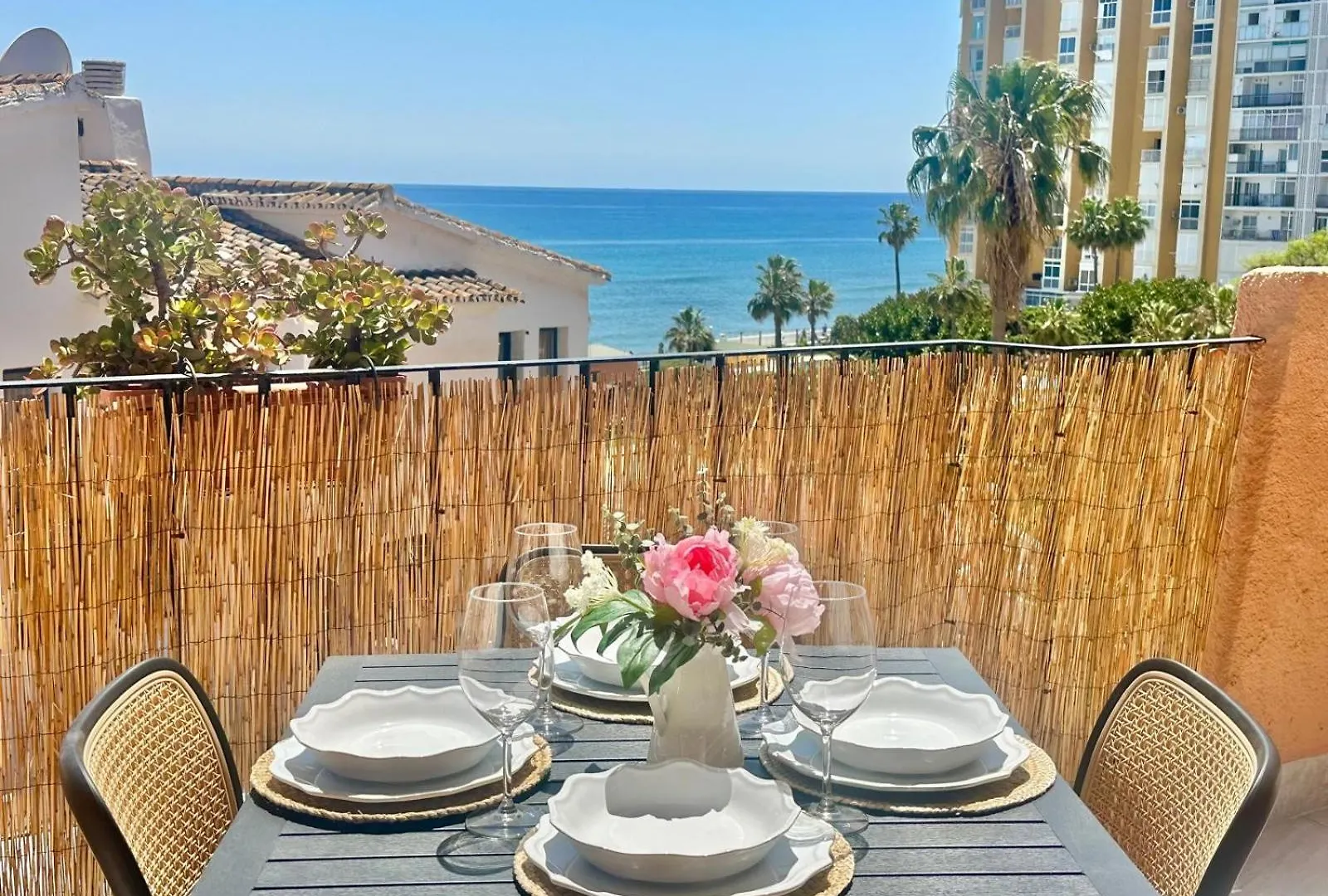 New Beachside Apartment Sitio de Calahonda 0*,  Spain